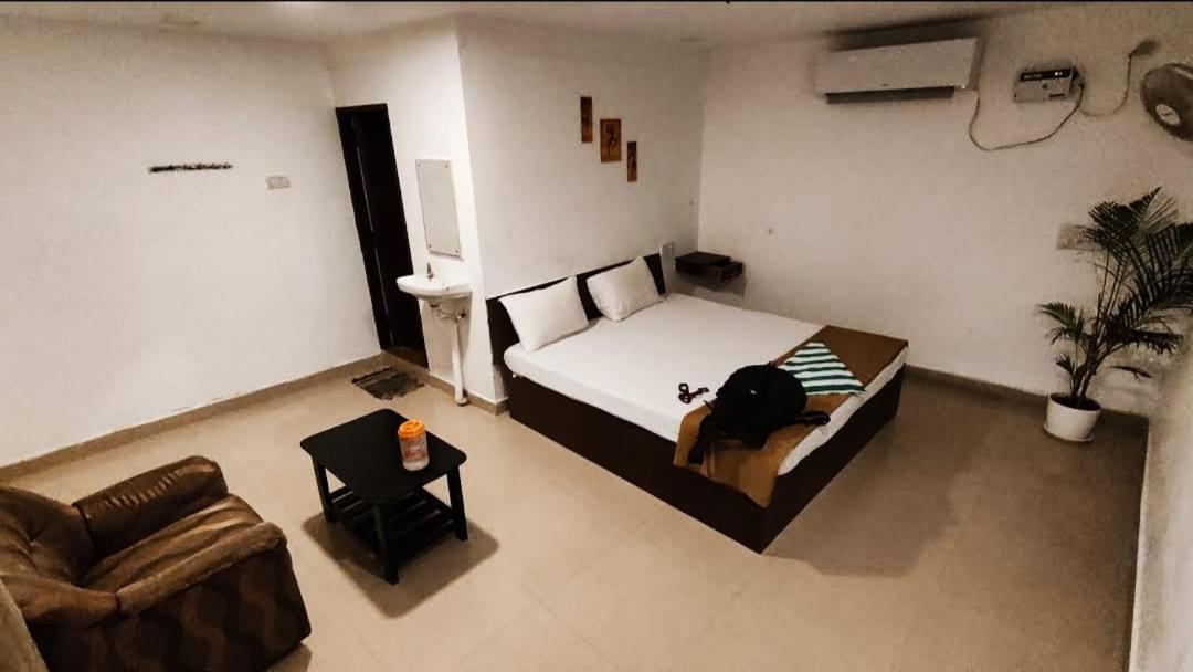 Olive Resort - Spacious 7 Bhk Ac Rooms With 1 Acre Garden, Swimming Pool And Outdoor Games Chennai Esterno foto